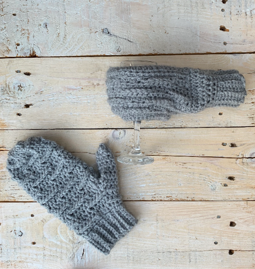Wine glass mitten, beer mitten, wine glass mitten crochet pattern, beer mitten crochet pattern, riley wine glass mitten, crochet pattern,