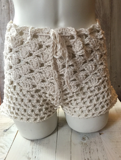 Crochet shorts pattern, crochet skirt pattern, beach coverup pattern, beach wear pattern, women's beach wear pattern, summer shorts, summer